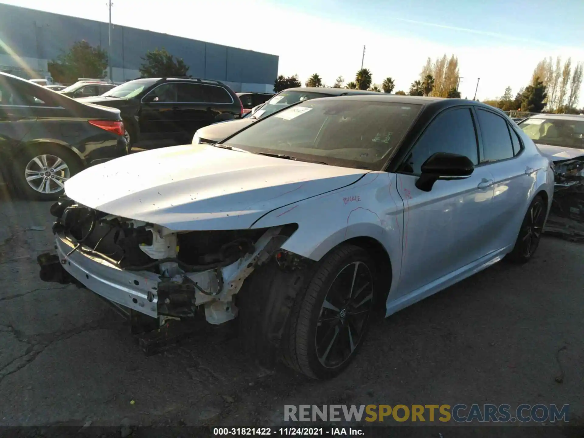 2 Photograph of a damaged car 4T1B61HK1KU298343 TOYOTA CAMRY 2019