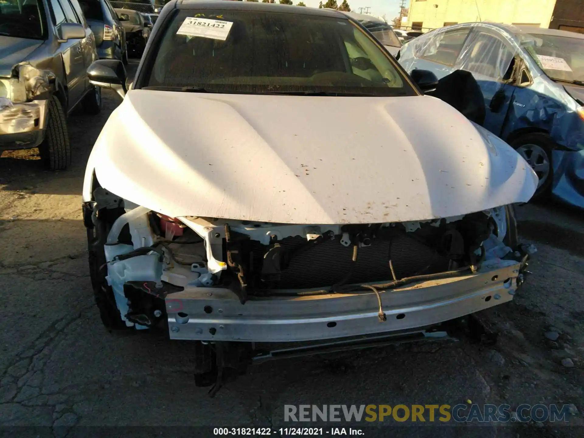 6 Photograph of a damaged car 4T1B61HK1KU298343 TOYOTA CAMRY 2019