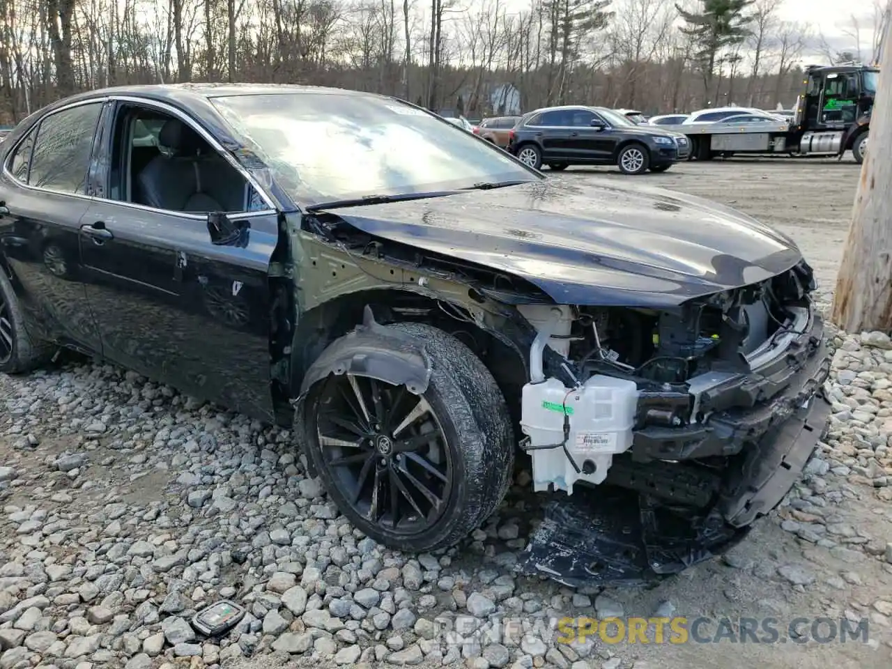 8 Photograph of a damaged car 4T1B61HK1KU300009 TOYOTA CAMRY 2019