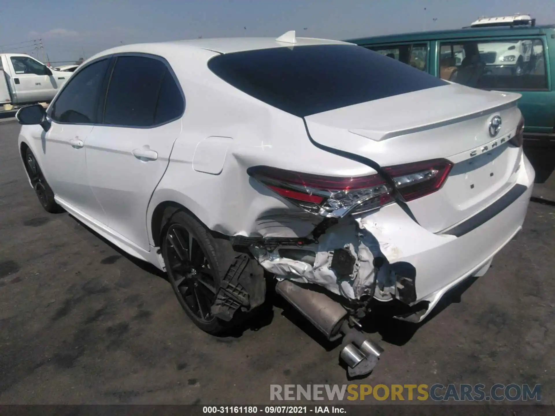 6 Photograph of a damaged car 4T1B61HK1KU689783 TOYOTA CAMRY 2019