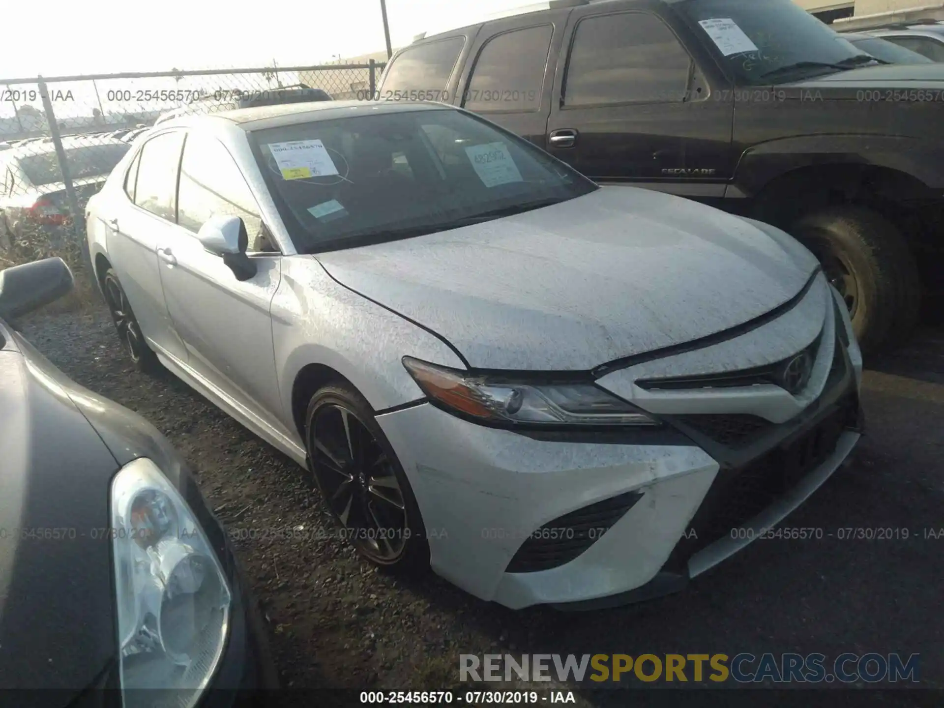 1 Photograph of a damaged car 4T1B61HK1KU691453 TOYOTA CAMRY 2019