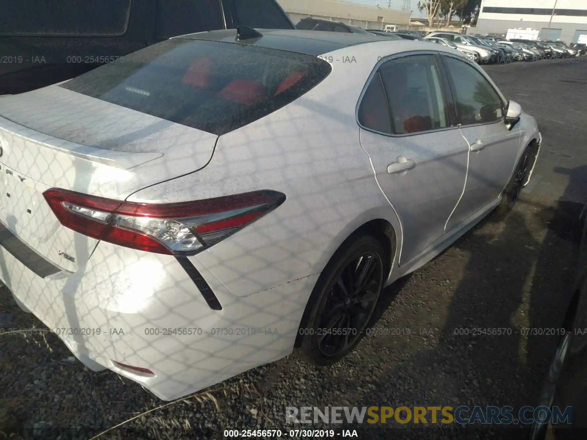 4 Photograph of a damaged car 4T1B61HK1KU691453 TOYOTA CAMRY 2019