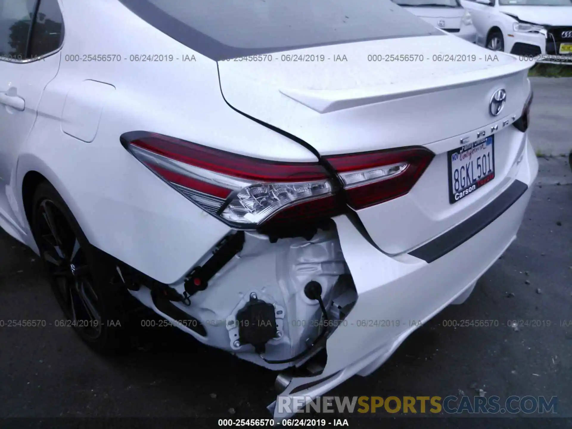 6 Photograph of a damaged car 4T1B61HK1KU691453 TOYOTA CAMRY 2019