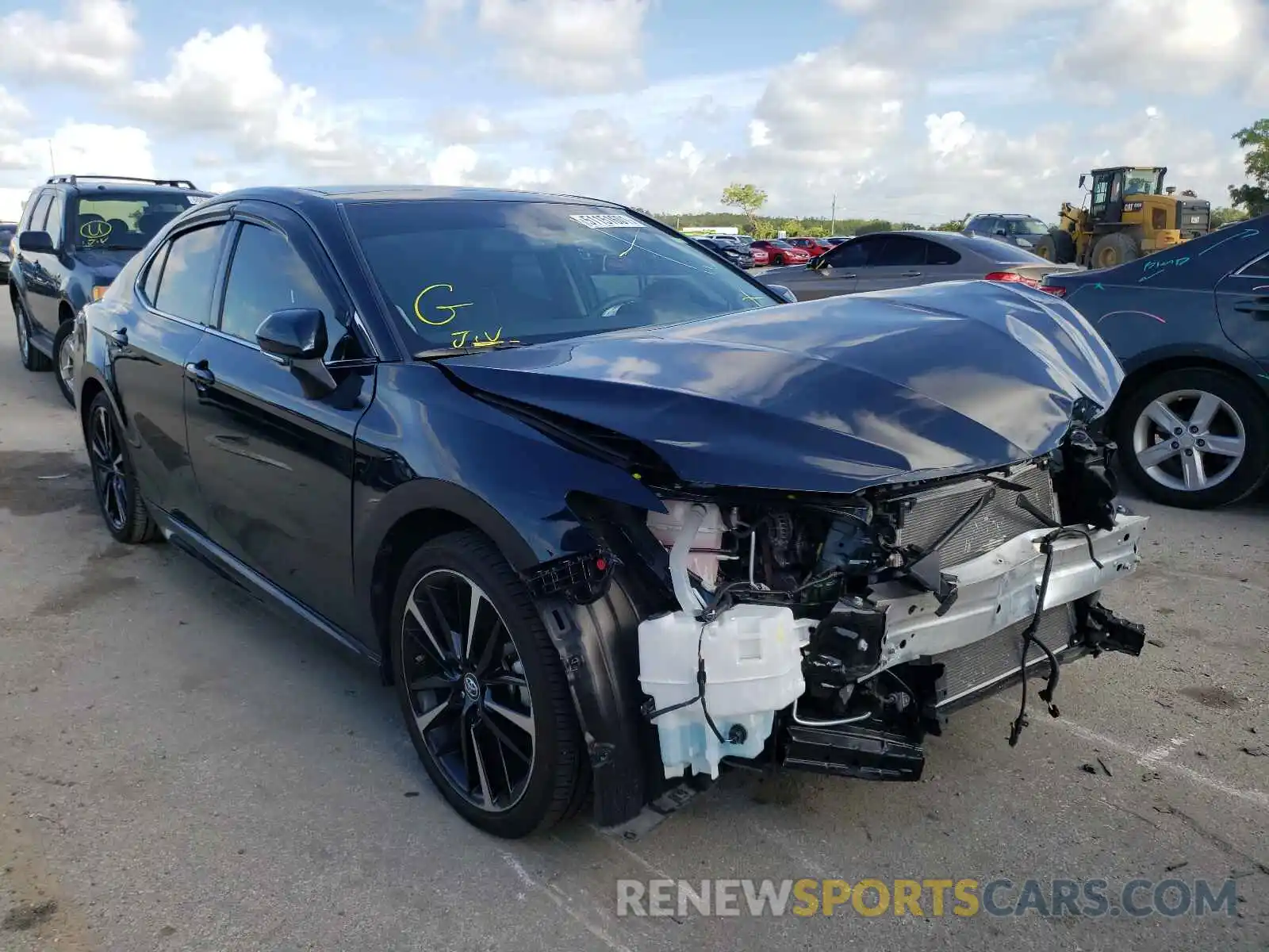 1 Photograph of a damaged car 4T1B61HK1KU700944 TOYOTA CAMRY 2019