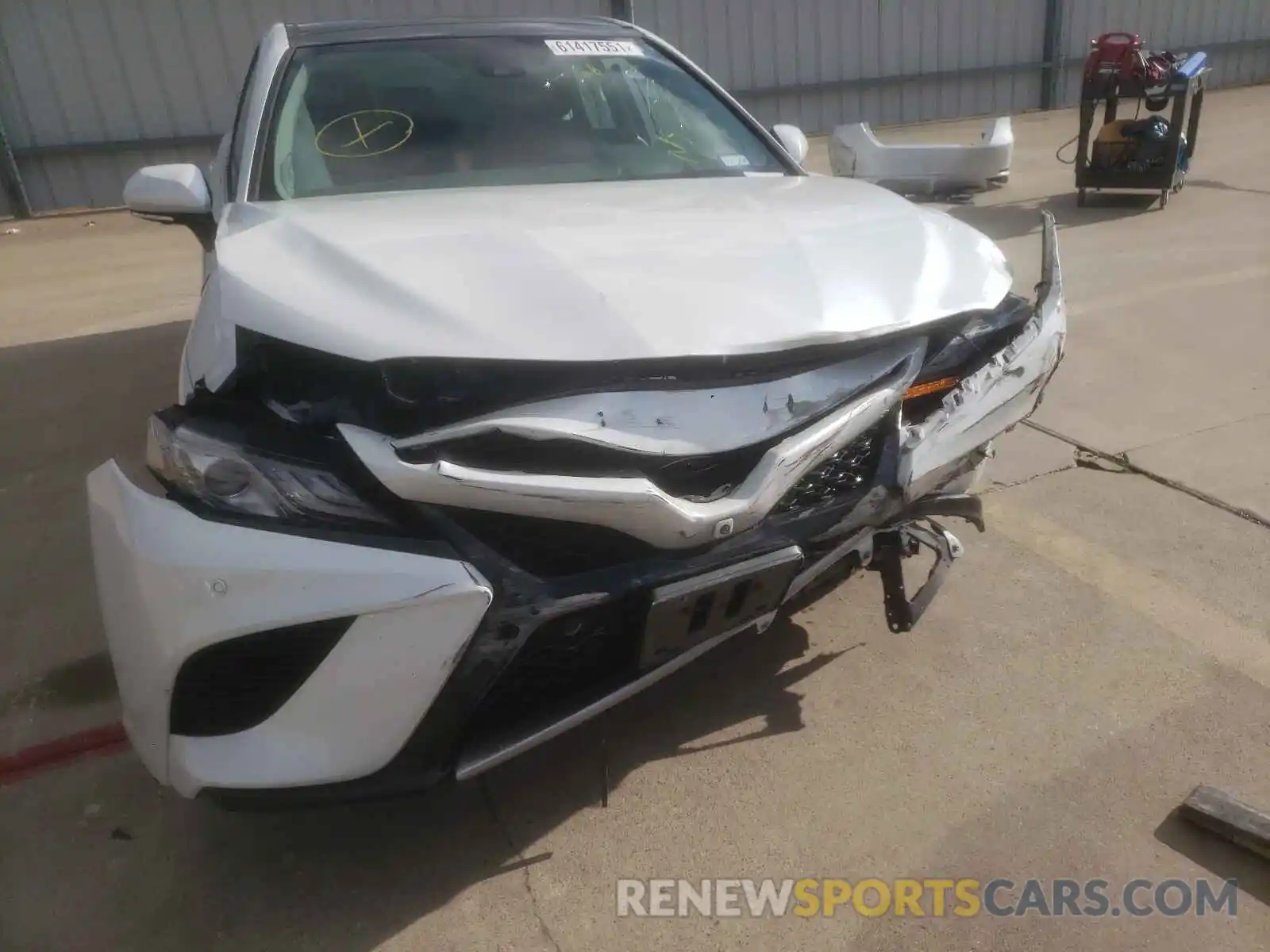 9 Photograph of a damaged car 4T1B61HK1KU701415 TOYOTA CAMRY 2019