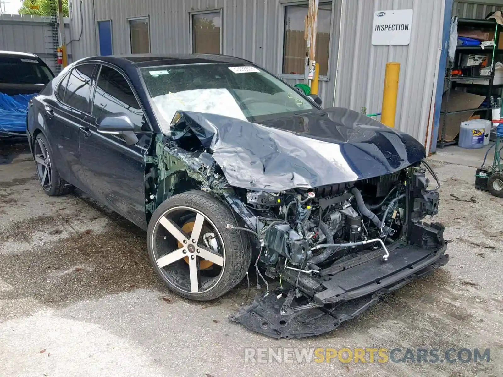 1 Photograph of a damaged car 4T1B61HK1KU710499 TOYOTA CAMRY 2019