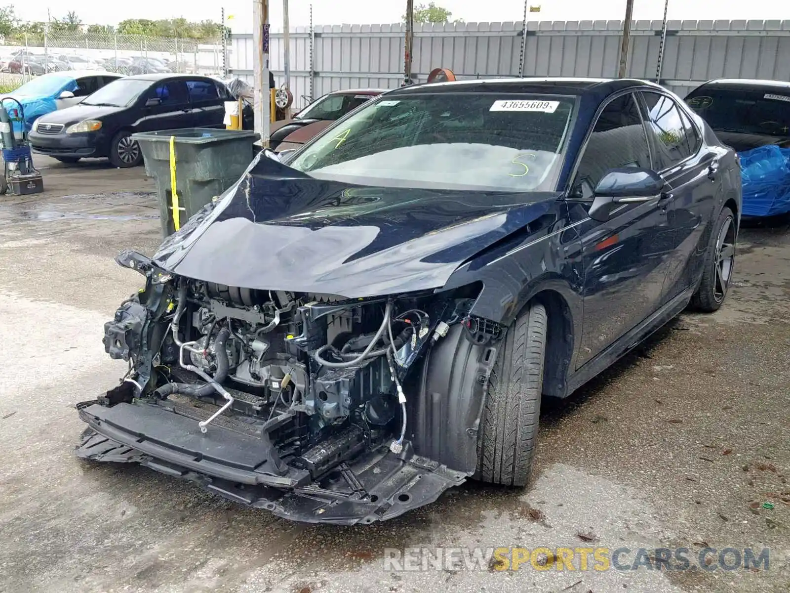 2 Photograph of a damaged car 4T1B61HK1KU710499 TOYOTA CAMRY 2019