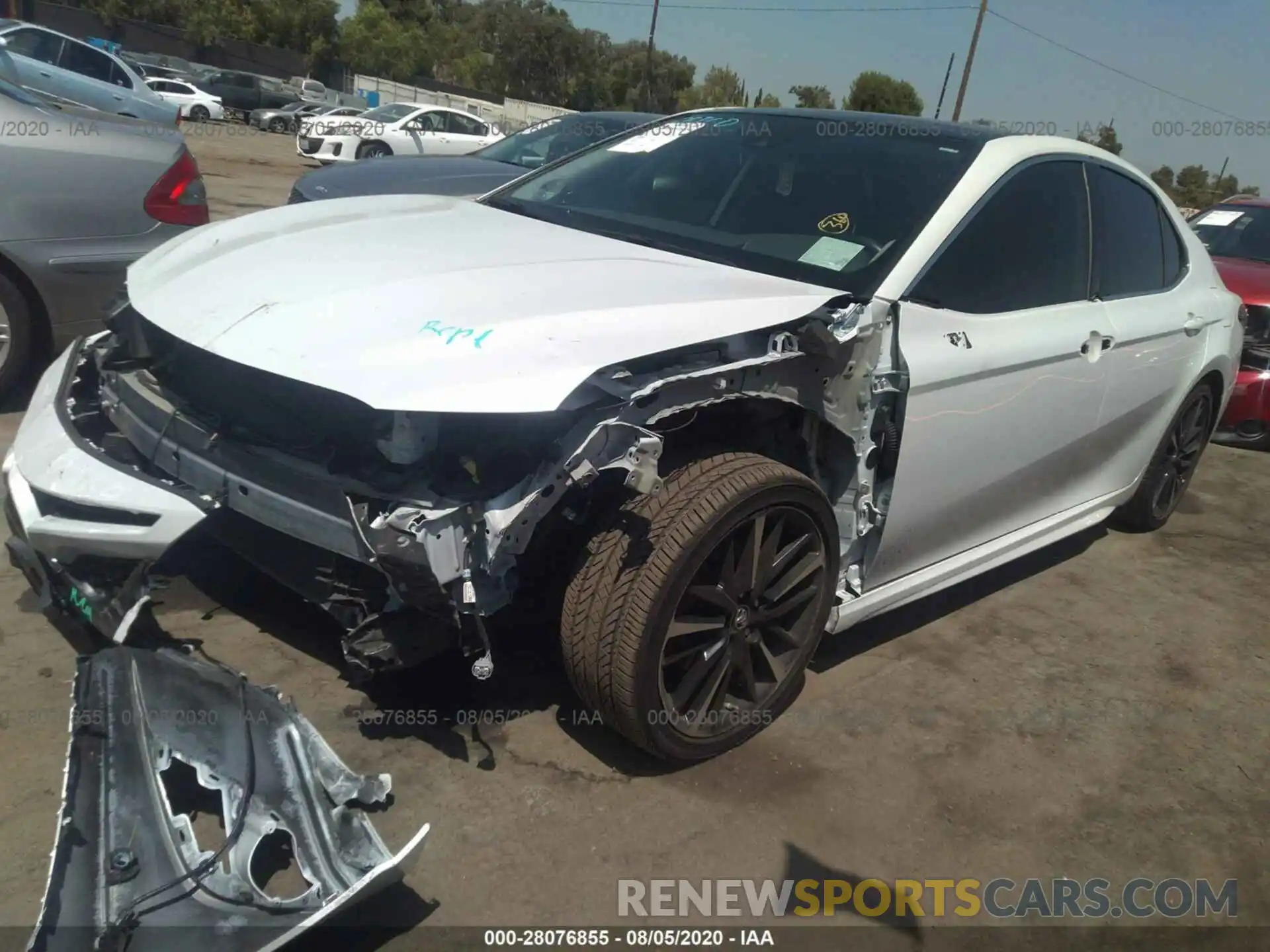 2 Photograph of a damaged car 4T1B61HK1KU712821 TOYOTA CAMRY 2019