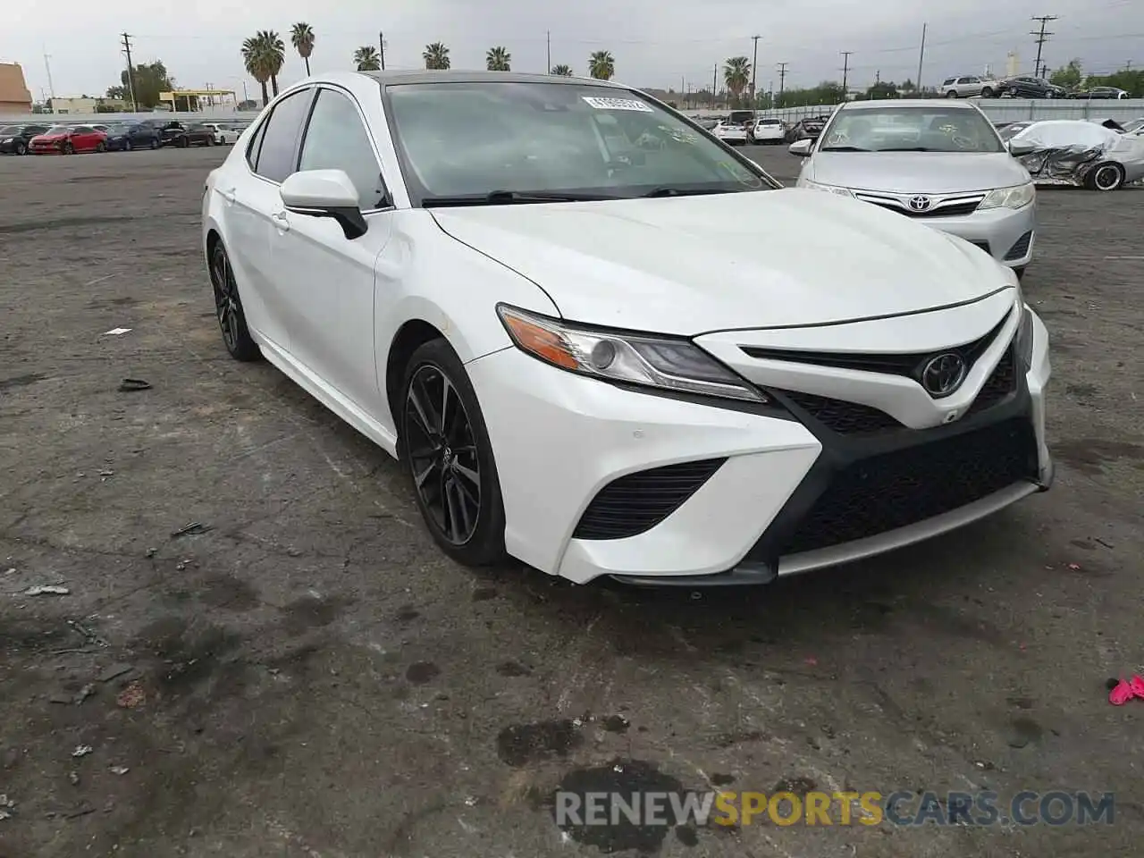 1 Photograph of a damaged car 4T1B61HK1KU735385 TOYOTA CAMRY 2019