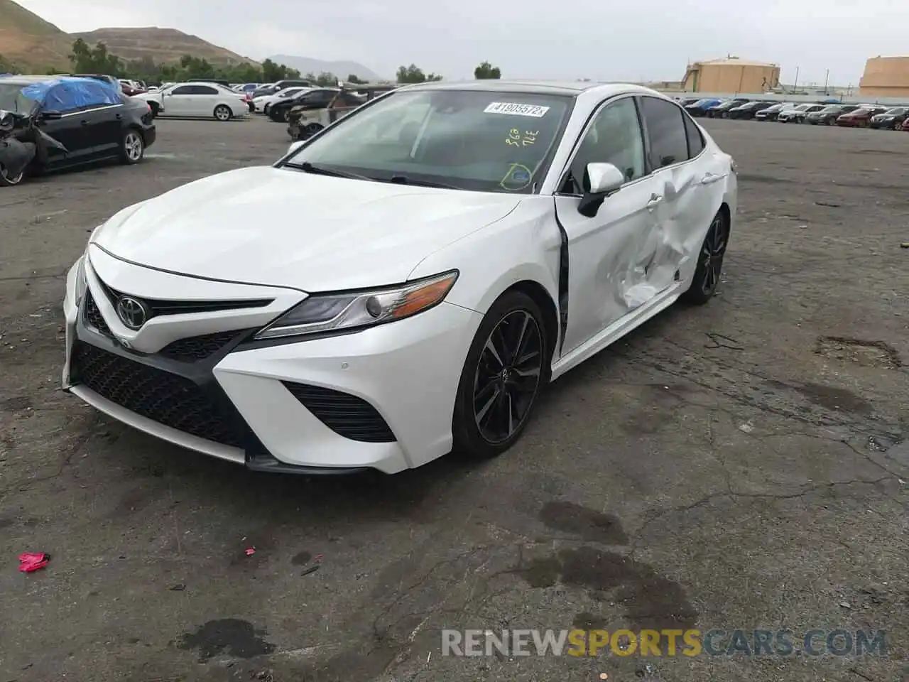 2 Photograph of a damaged car 4T1B61HK1KU735385 TOYOTA CAMRY 2019