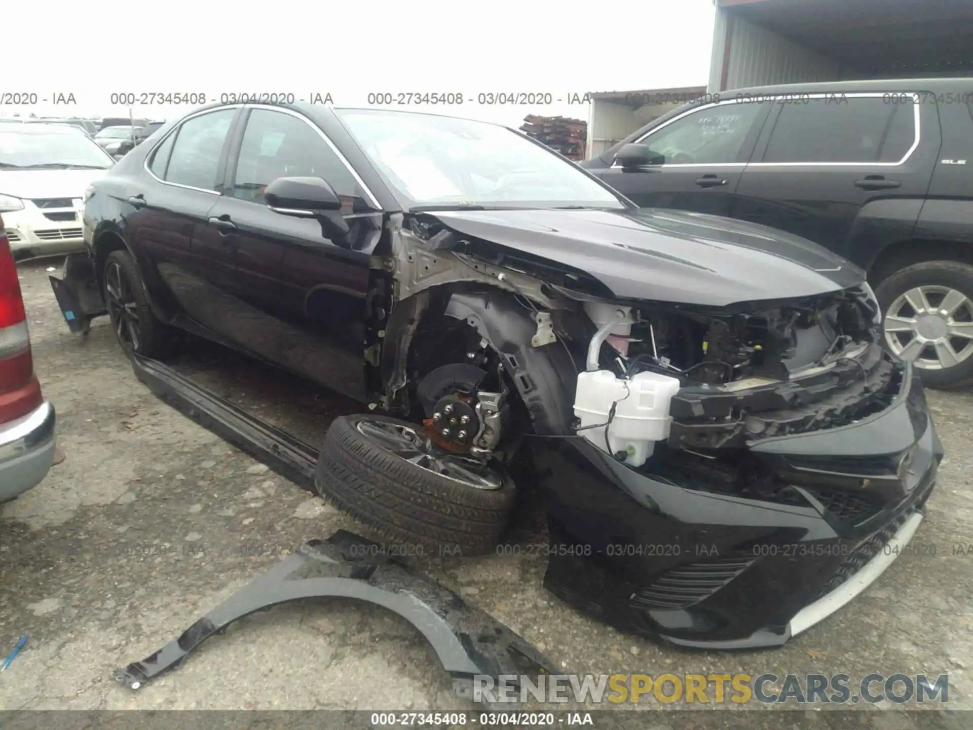 1 Photograph of a damaged car 4T1B61HK1KU735693 TOYOTA CAMRY 2019