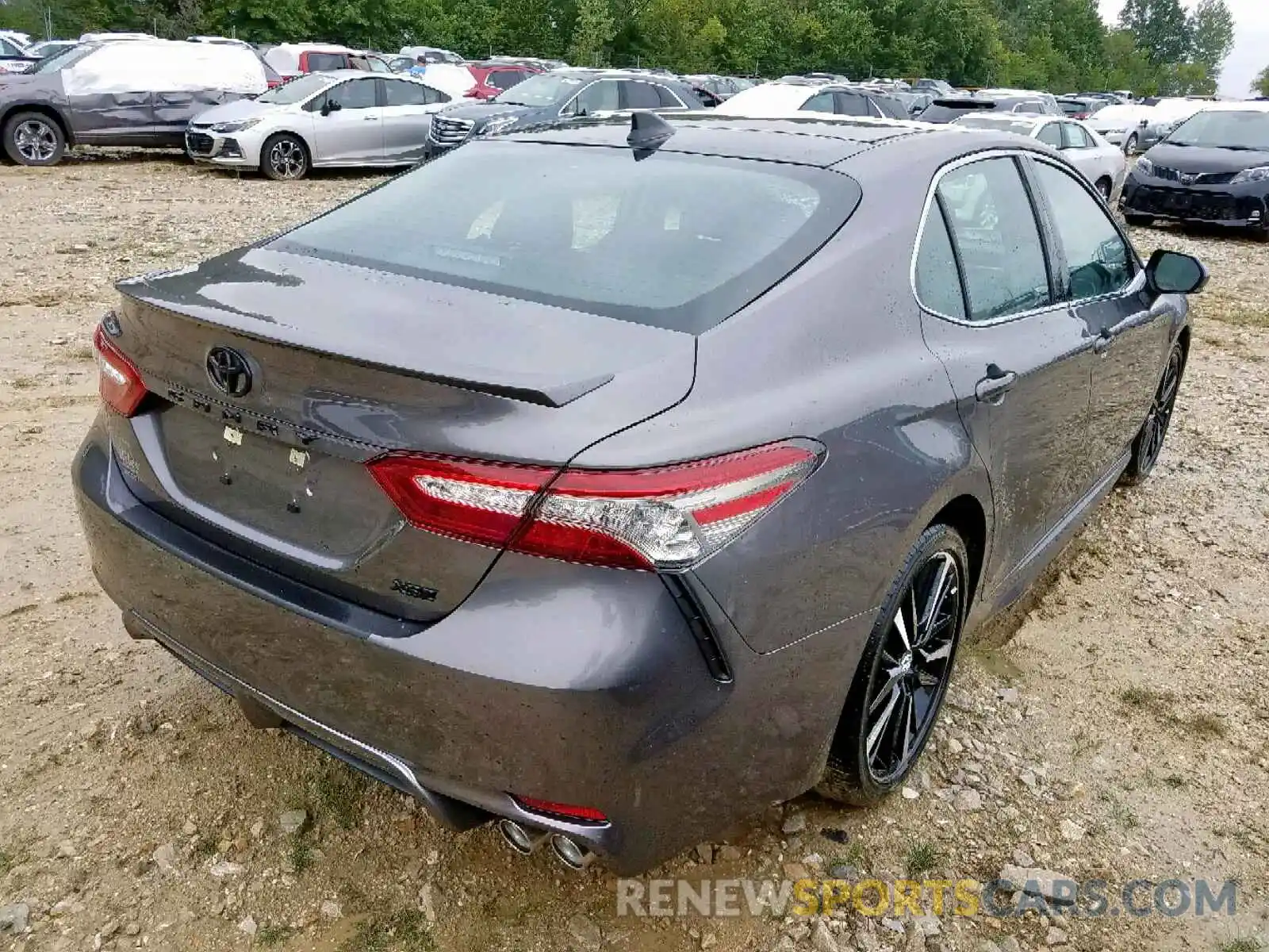 4 Photograph of a damaged car 4T1B61HK1KU748136 TOYOTA CAMRY 2019