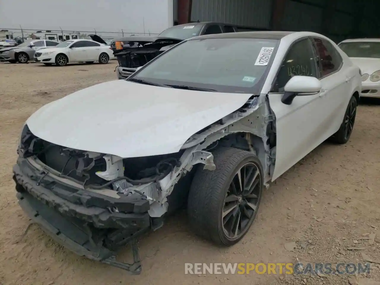 2 Photograph of a damaged car 4T1B61HK1KU752204 TOYOTA CAMRY 2019