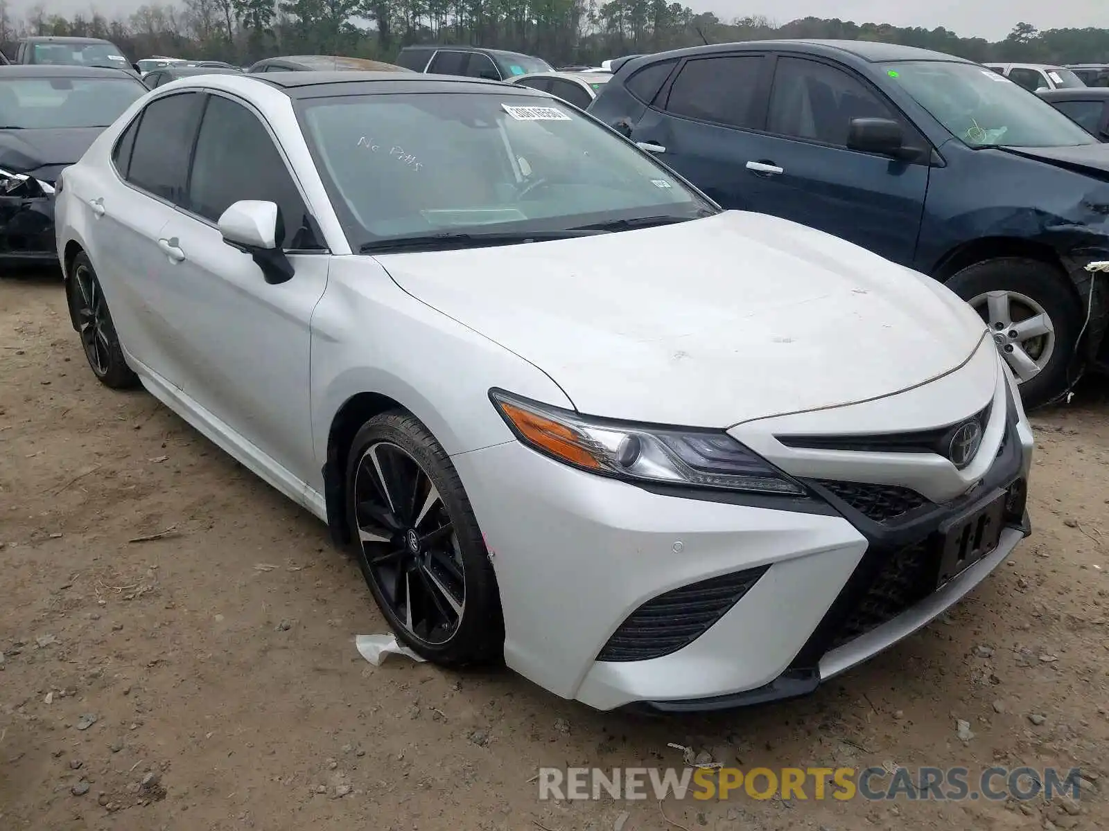 1 Photograph of a damaged car 4T1B61HK1KU753840 TOYOTA CAMRY 2019