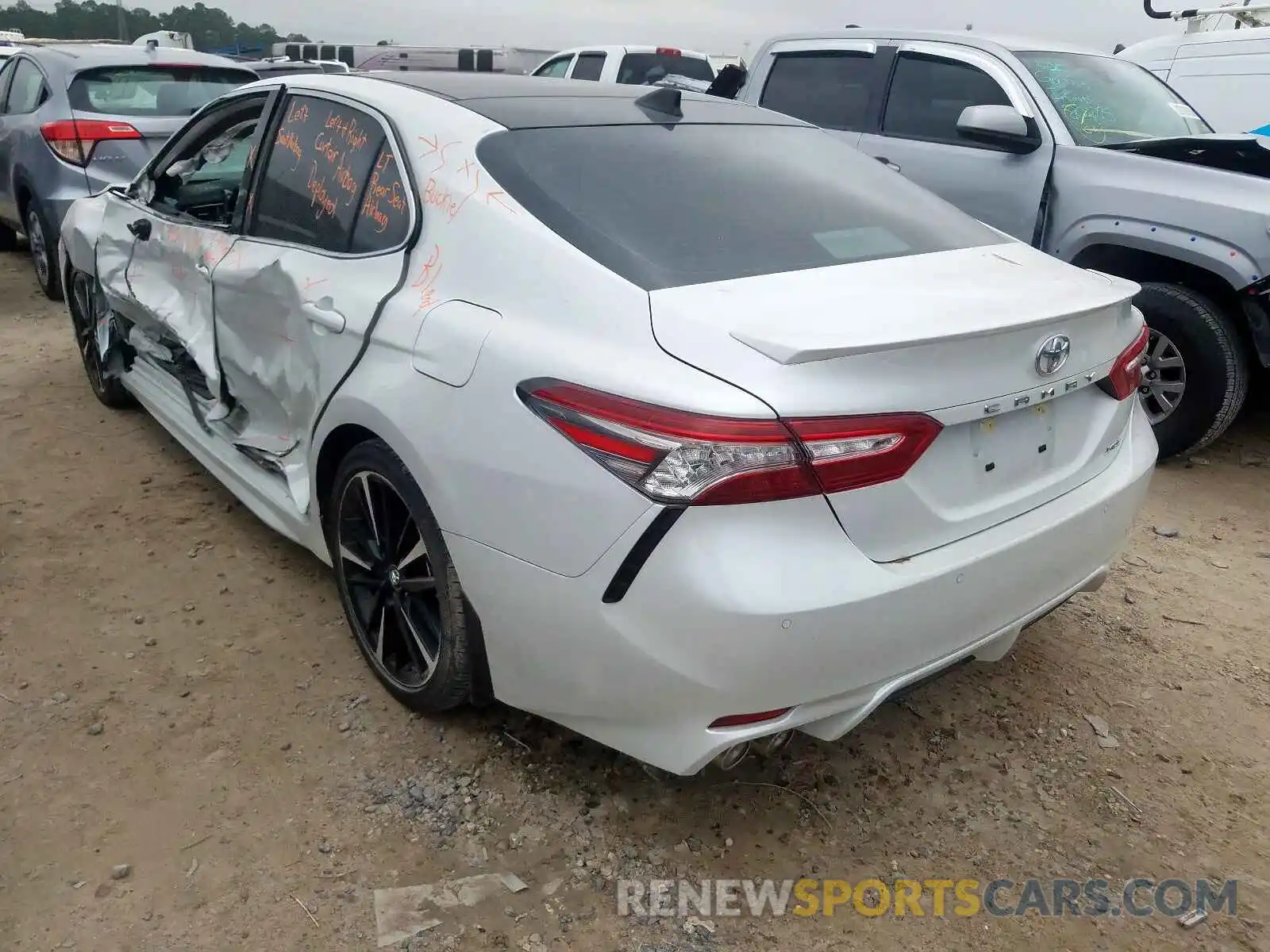 3 Photograph of a damaged car 4T1B61HK1KU753840 TOYOTA CAMRY 2019