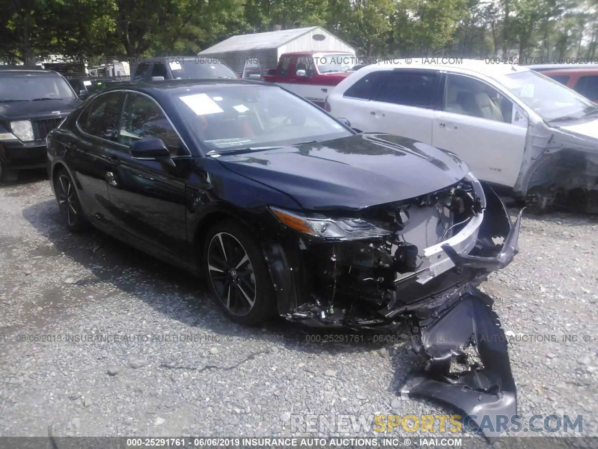 1 Photograph of a damaged car 4T1B61HK1KU758150 TOYOTA CAMRY 2019