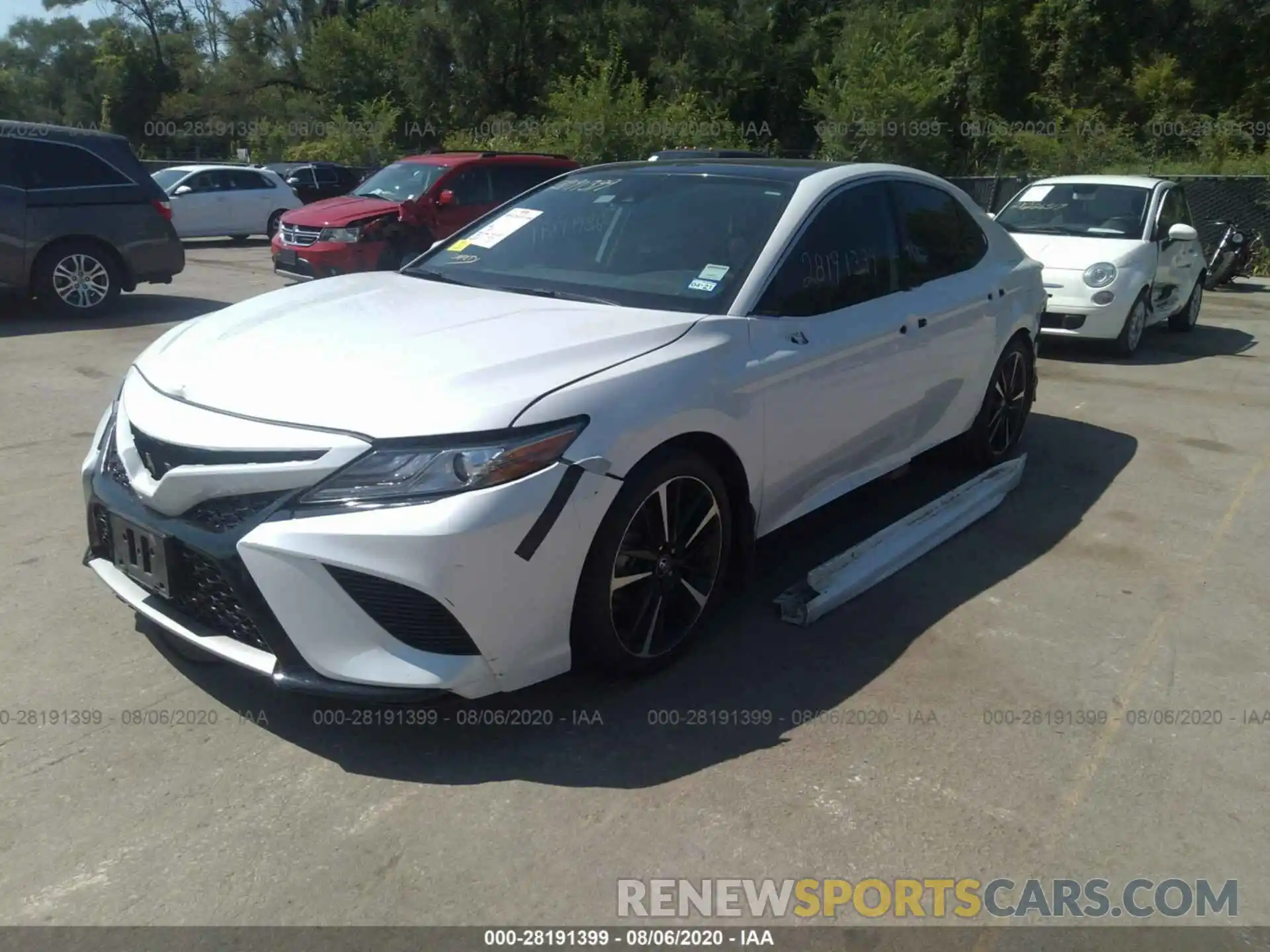 2 Photograph of a damaged car 4T1B61HK1KU765471 TOYOTA CAMRY 2019