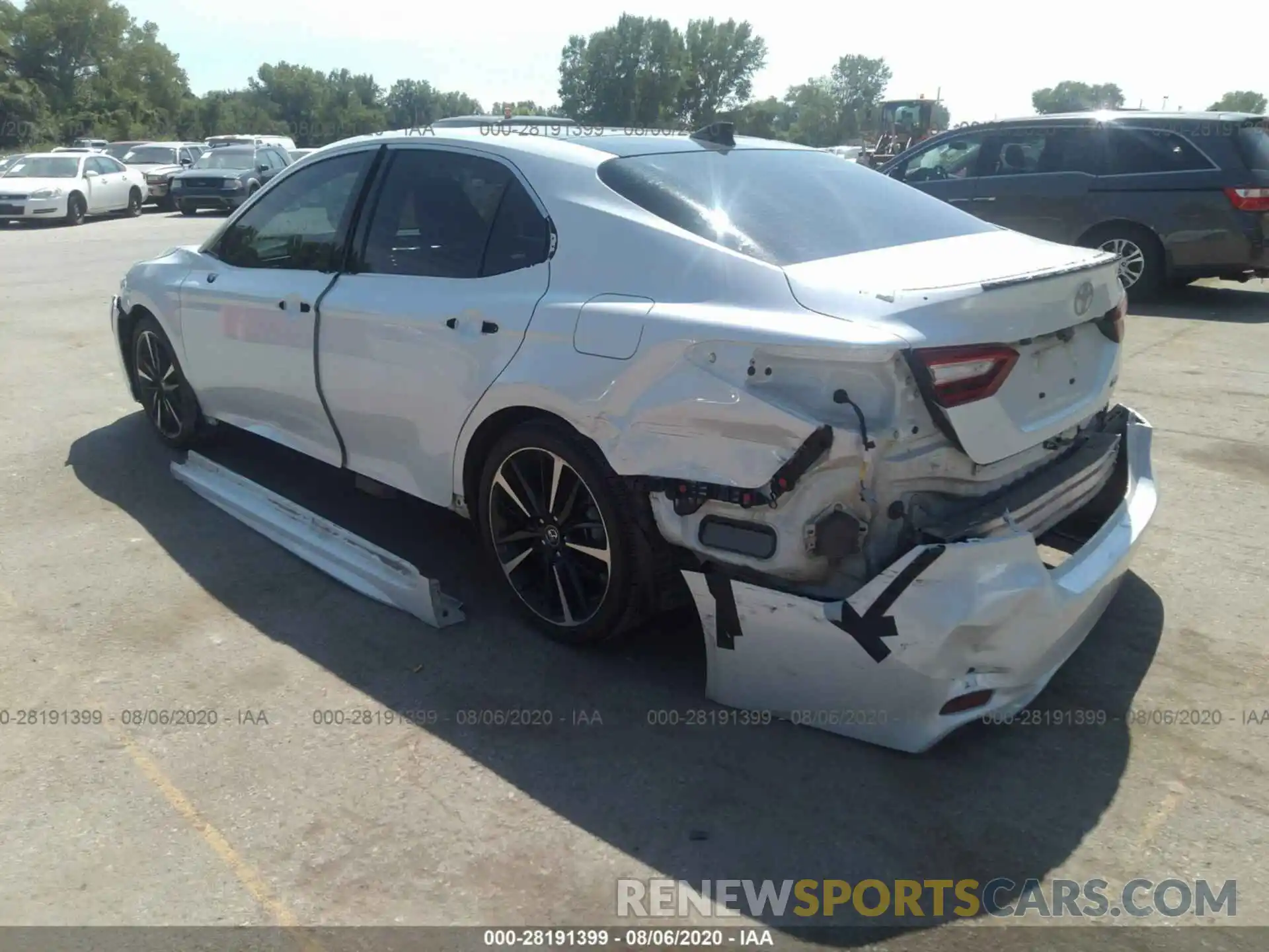 3 Photograph of a damaged car 4T1B61HK1KU765471 TOYOTA CAMRY 2019