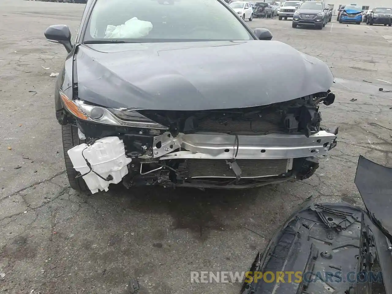 9 Photograph of a damaged car 4T1B61HK1KU772386 TOYOTA CAMRY 2019