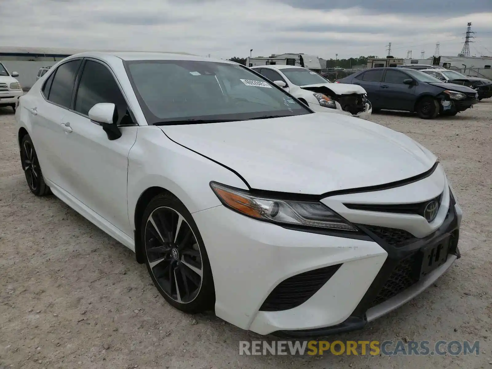 1 Photograph of a damaged car 4T1B61HK1KU774333 TOYOTA CAMRY 2019