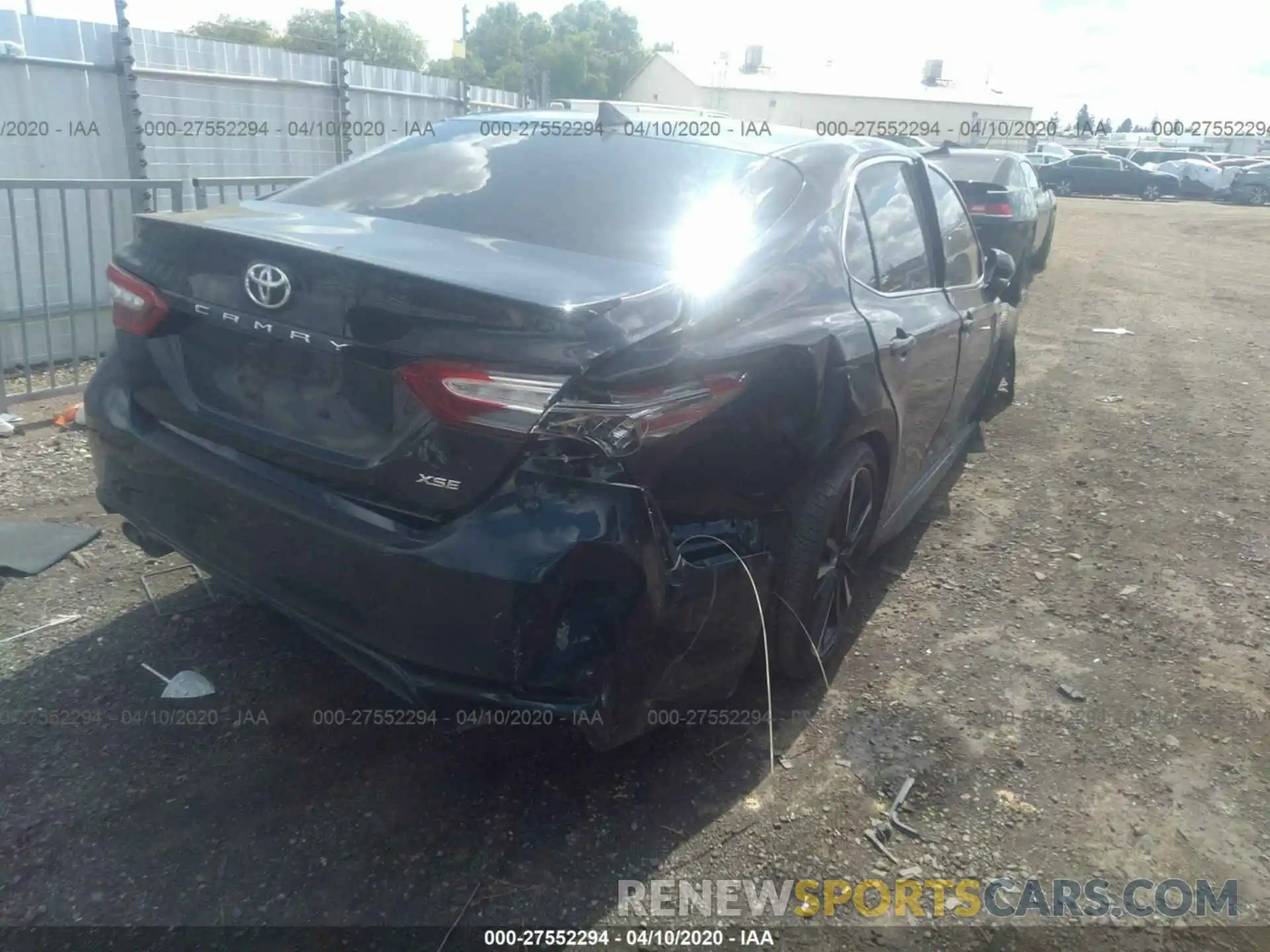 4 Photograph of a damaged car 4T1B61HK1KU776230 TOYOTA CAMRY 2019