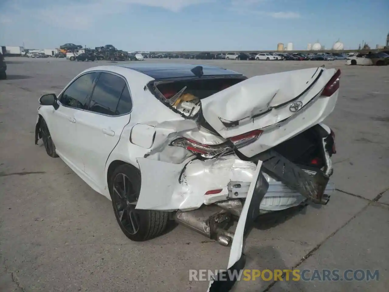 3 Photograph of a damaged car 4T1B61HK1KU788510 TOYOTA CAMRY 2019