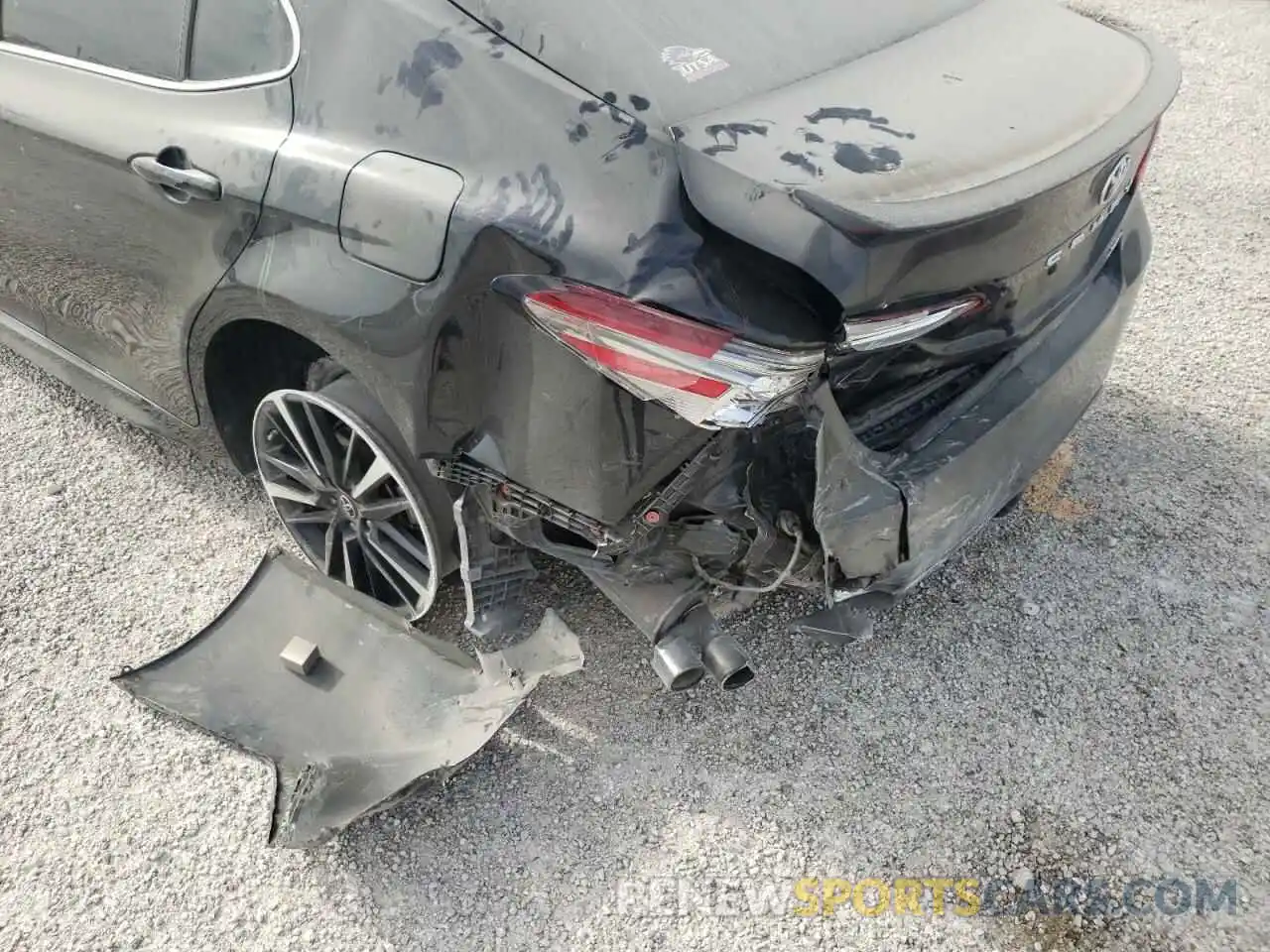 9 Photograph of a damaged car 4T1B61HK1KU790841 TOYOTA CAMRY 2019