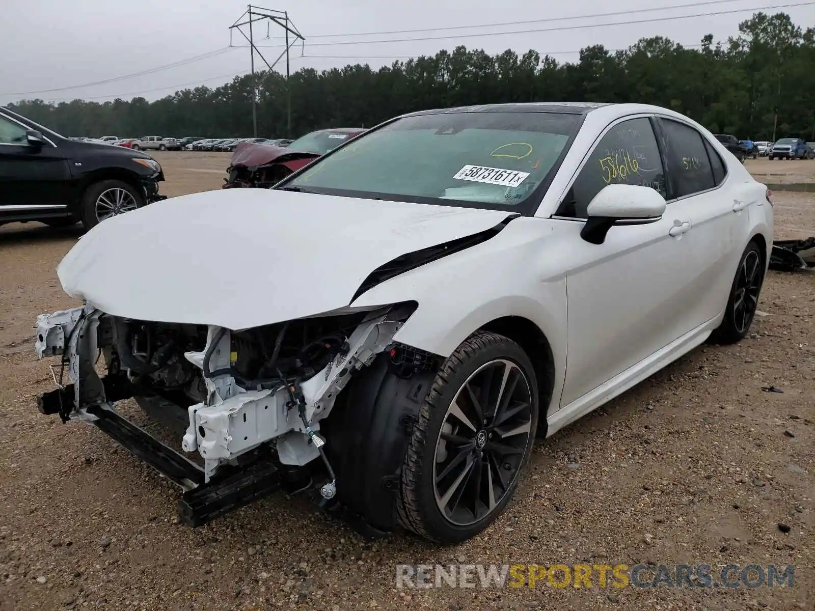 2 Photograph of a damaged car 4T1B61HK1KU792847 TOYOTA CAMRY 2019