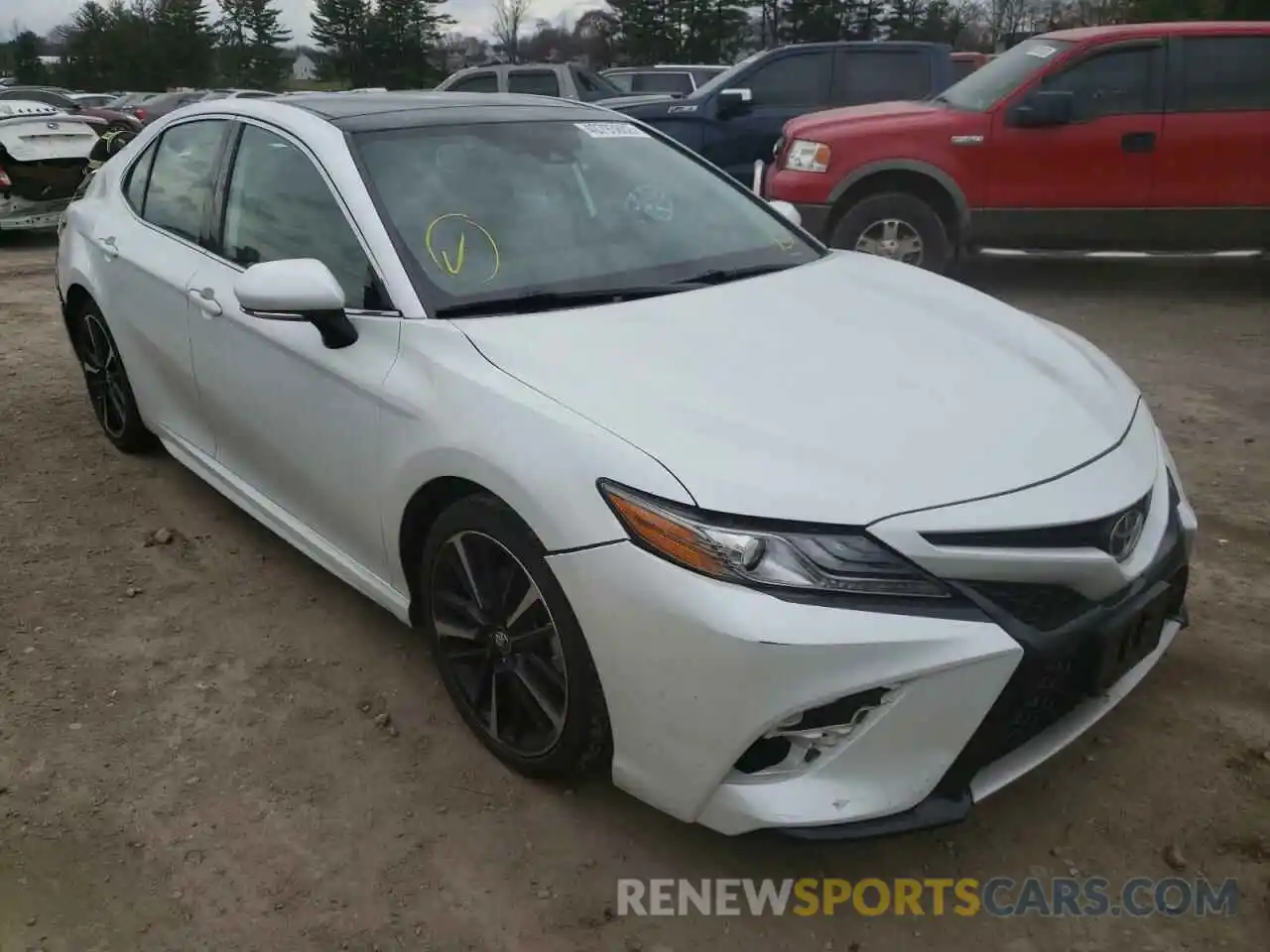 1 Photograph of a damaged car 4T1B61HK1KU795005 TOYOTA CAMRY 2019