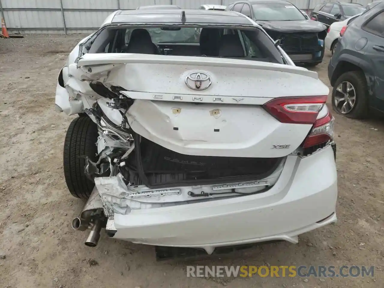 9 Photograph of a damaged car 4T1B61HK1KU795005 TOYOTA CAMRY 2019