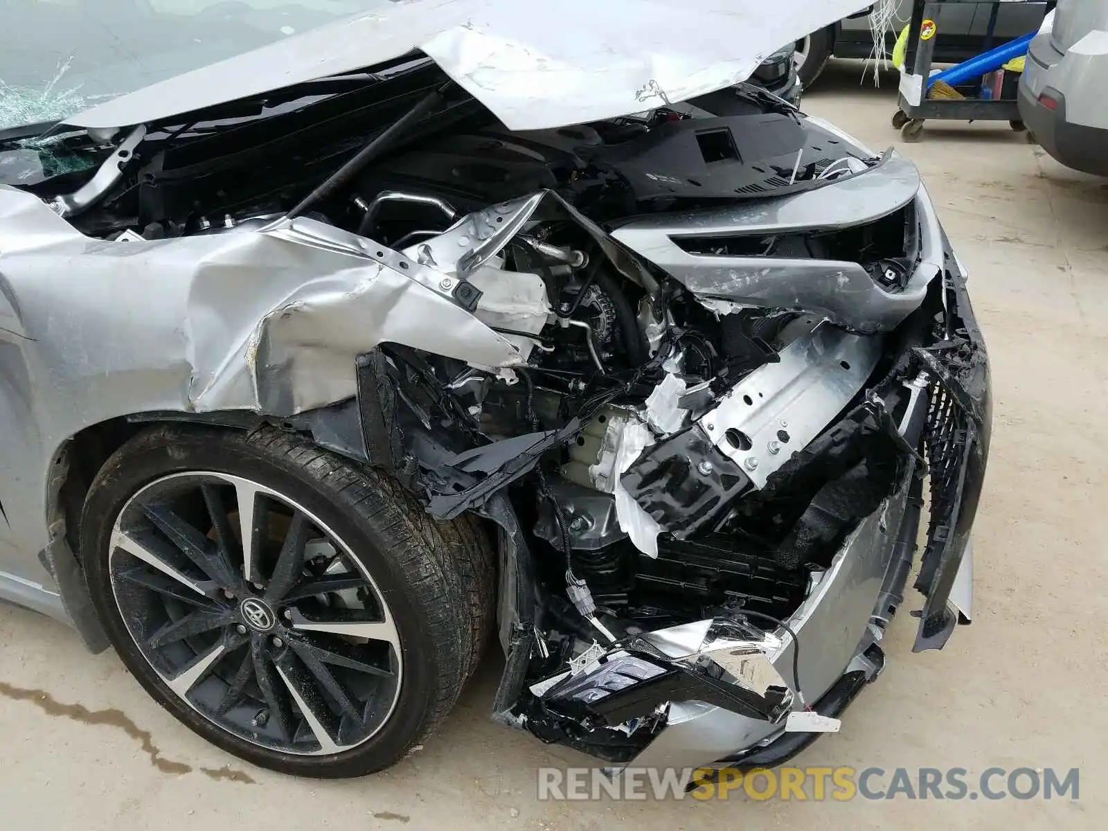 9 Photograph of a damaged car 4T1B61HK1KU804639 TOYOTA CAMRY 2019