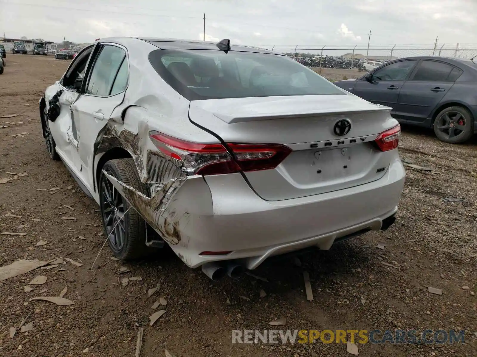 3 Photograph of a damaged car 4T1B61HK1KU815012 TOYOTA CAMRY 2019