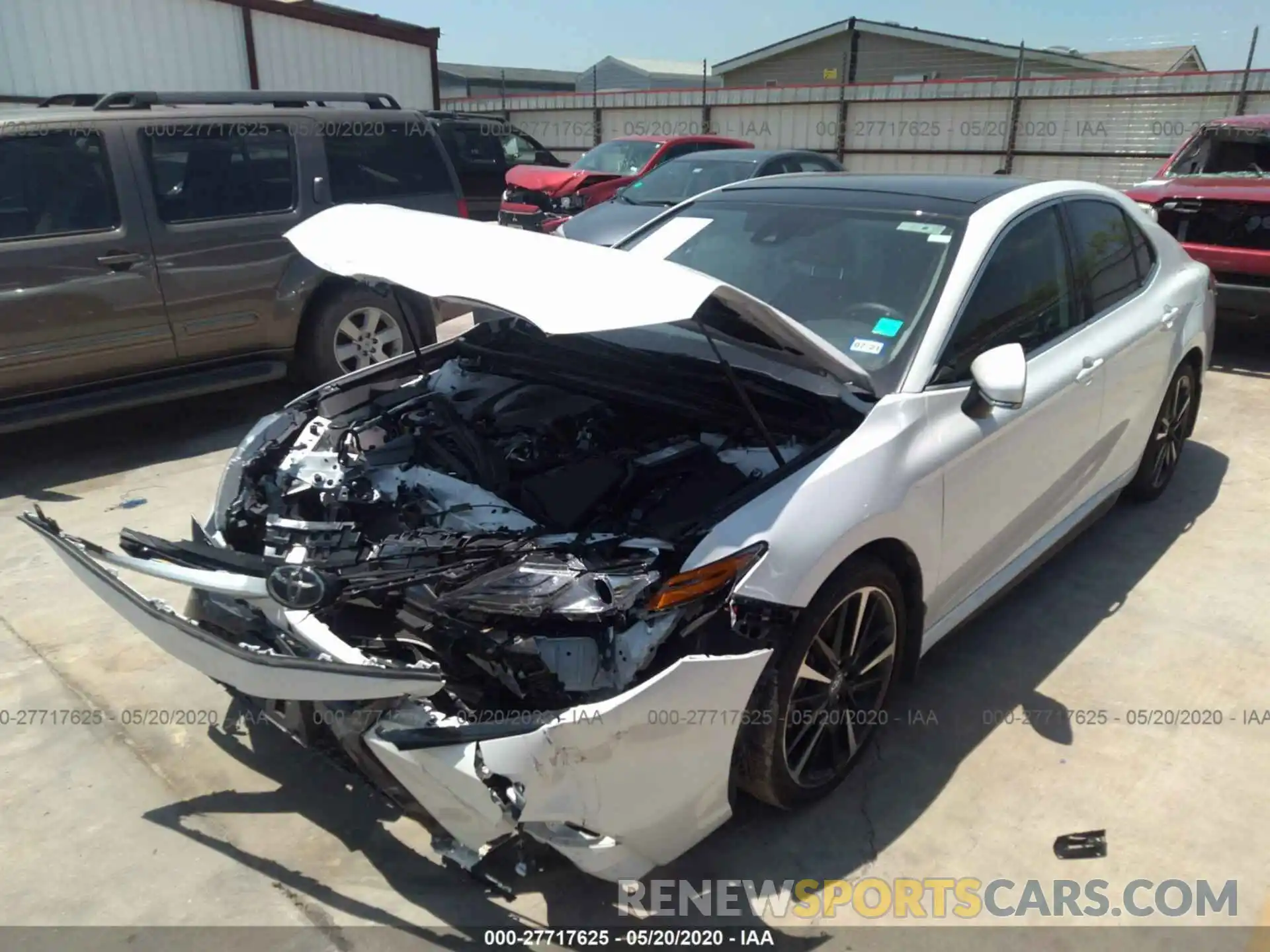 2 Photograph of a damaged car 4T1B61HK1KU815382 TOYOTA CAMRY 2019