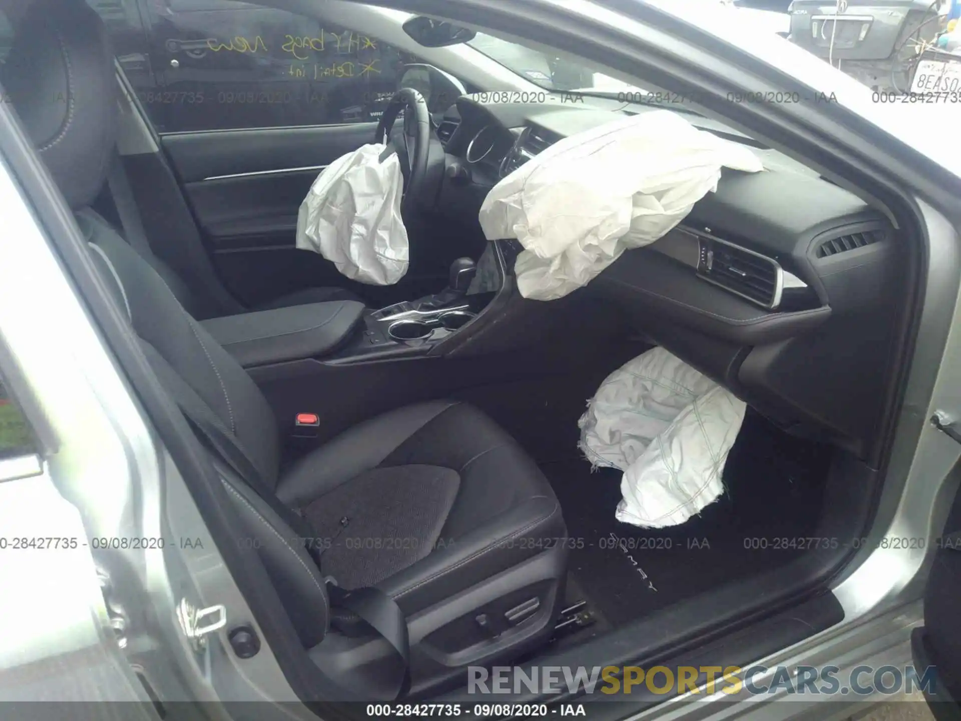 5 Photograph of a damaged car 4T1B61HK1KU823711 TOYOTA CAMRY 2019