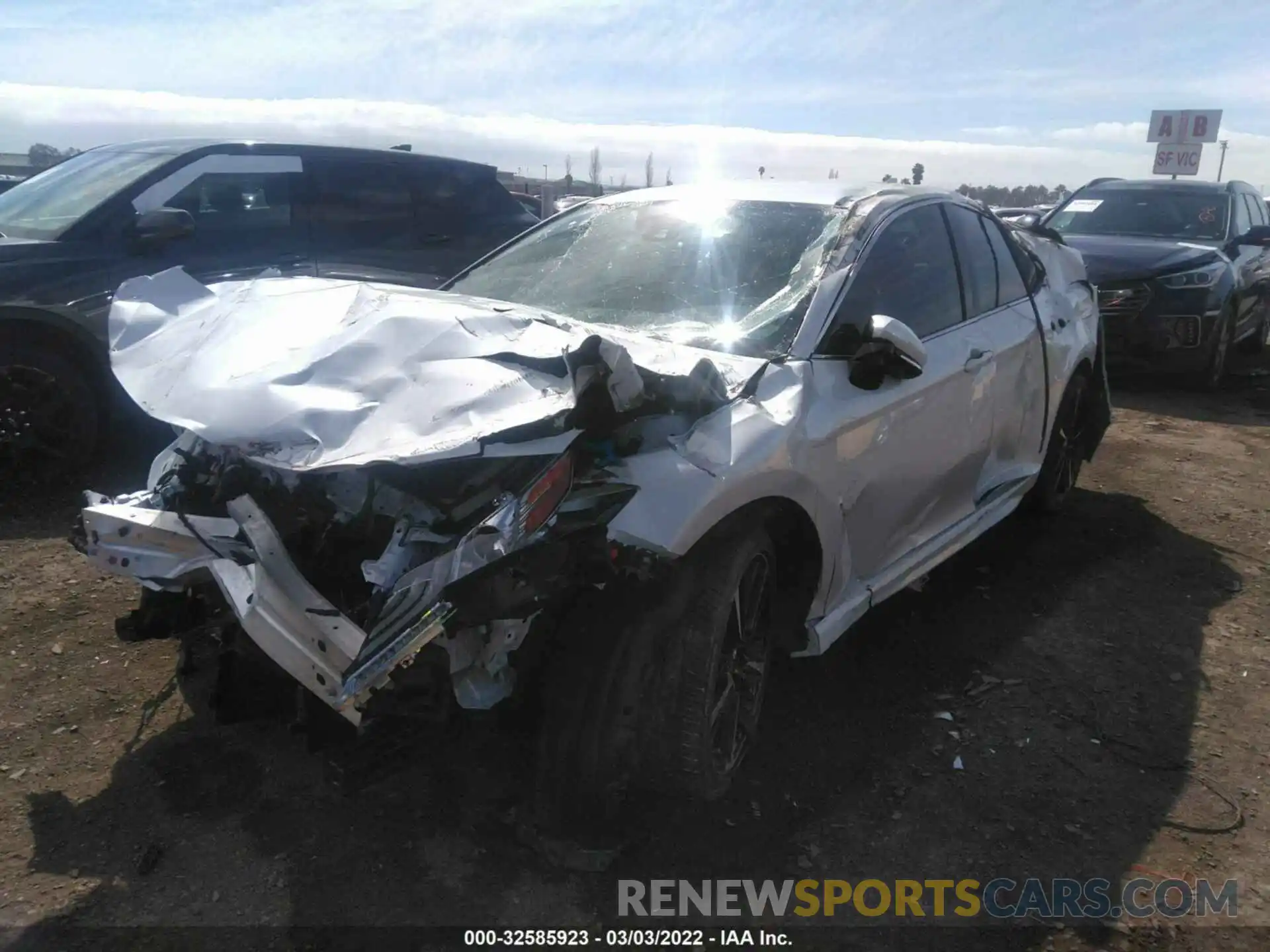 2 Photograph of a damaged car 4T1B61HK1KU831873 TOYOTA CAMRY 2019