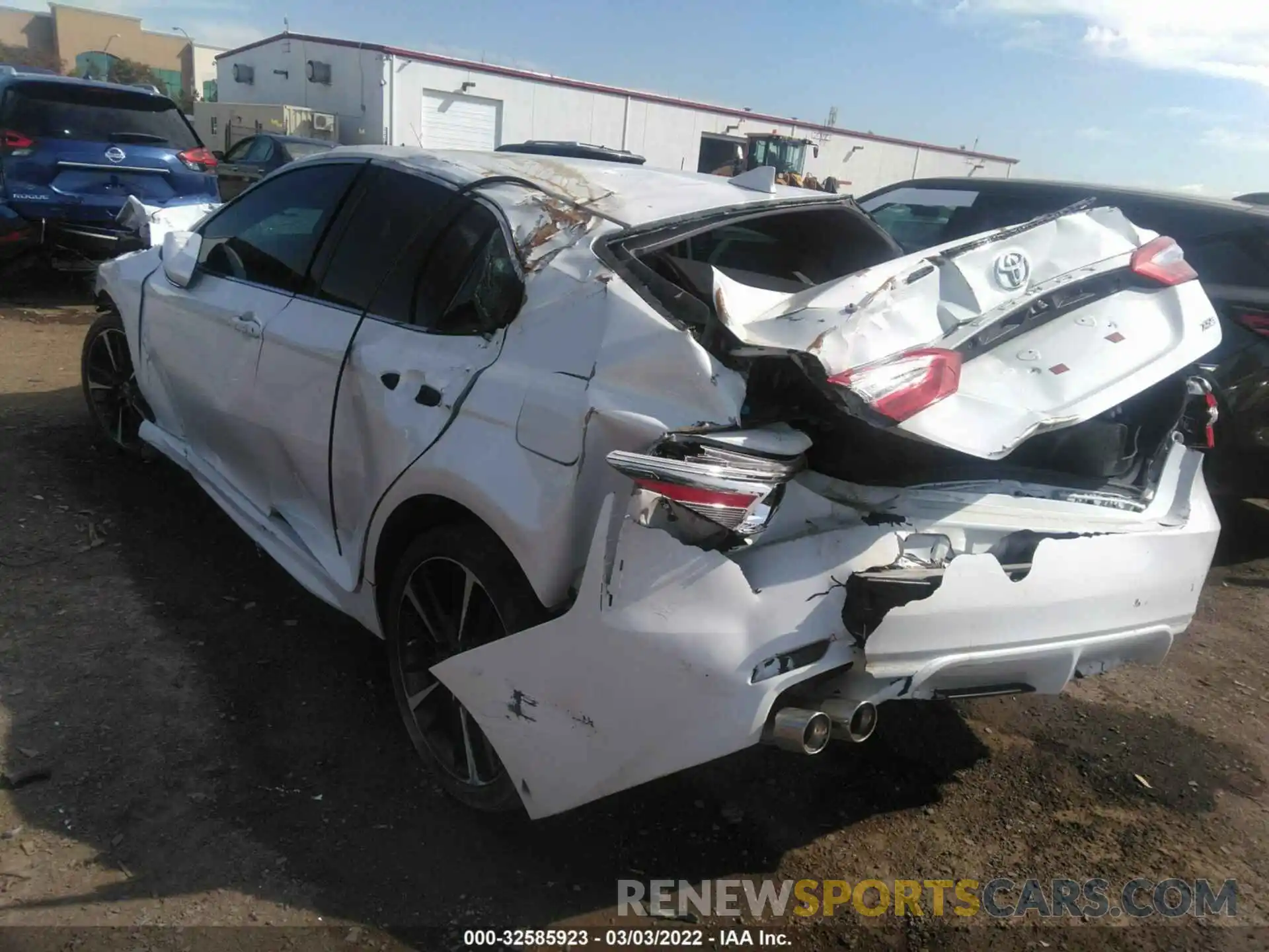 3 Photograph of a damaged car 4T1B61HK1KU831873 TOYOTA CAMRY 2019