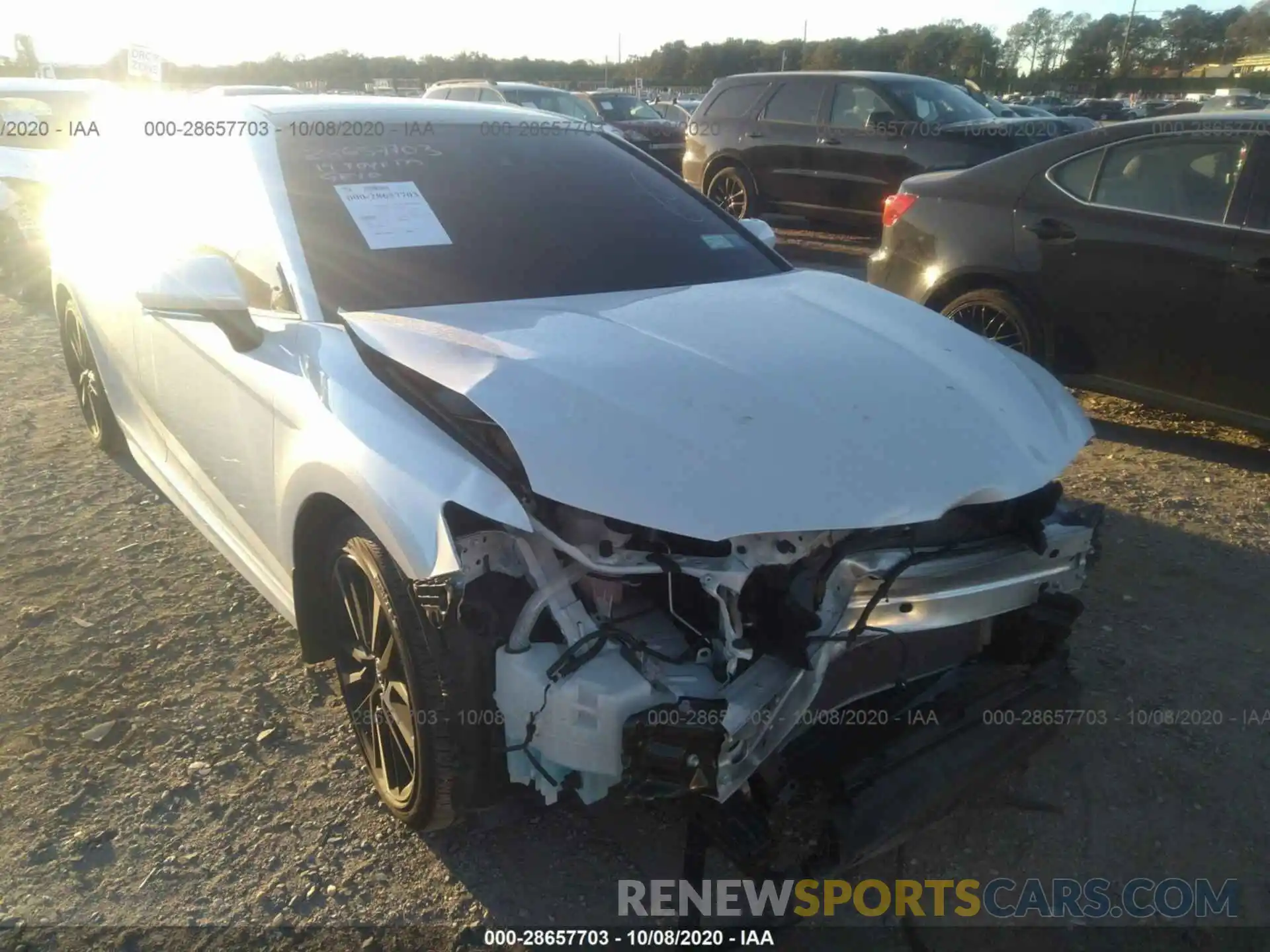 6 Photograph of a damaged car 4T1B61HK1KU834756 TOYOTA CAMRY 2019