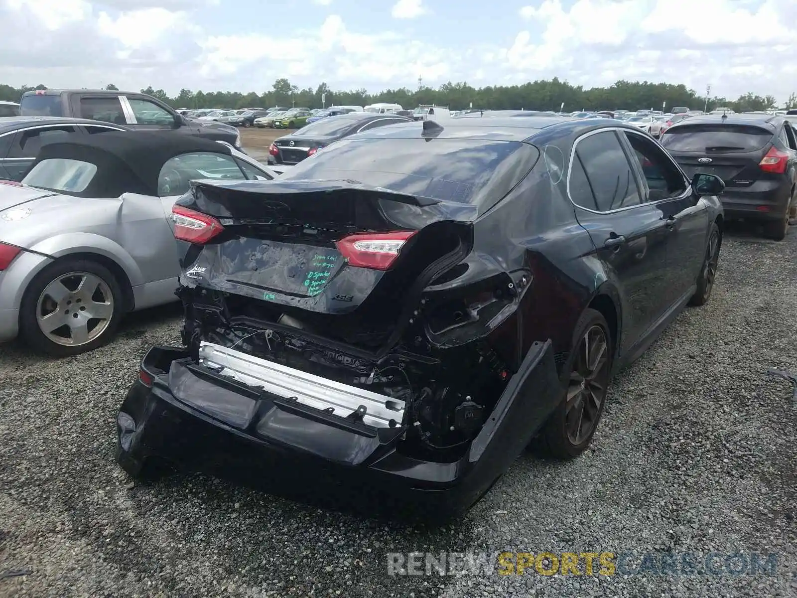 4 Photograph of a damaged car 4T1B61HK1KU835017 TOYOTA CAMRY 2019