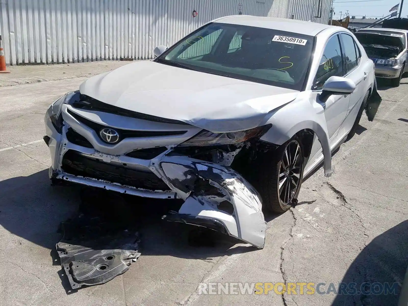 2 Photograph of a damaged car 4T1B61HK1KU838144 TOYOTA CAMRY 2019