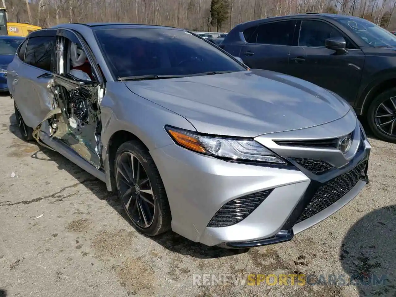 1 Photograph of a damaged car 4T1B61HK1KU846454 TOYOTA CAMRY 2019