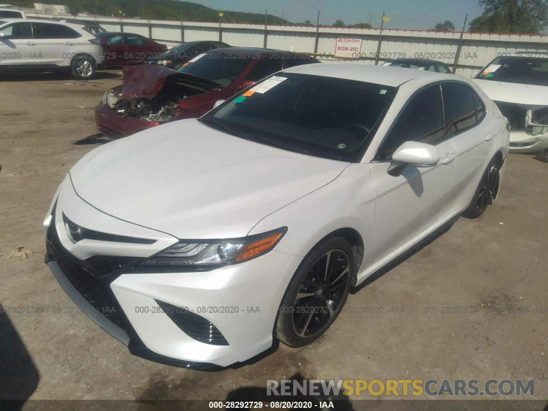 2 Photograph of a damaged car 4T1B61HK1KU851735 TOYOTA CAMRY 2019