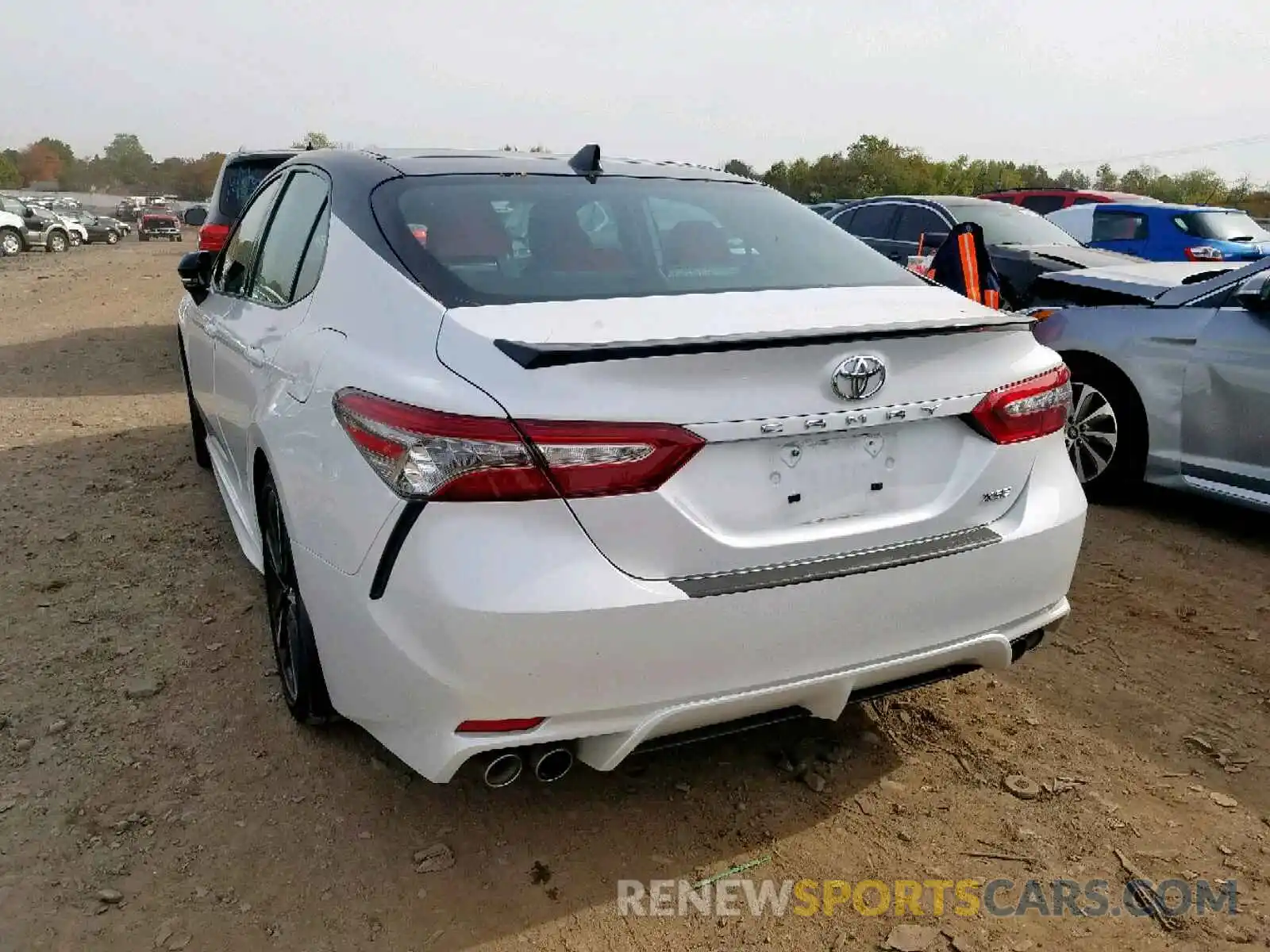 3 Photograph of a damaged car 4T1B61HK2KU160360 TOYOTA CAMRY 2019