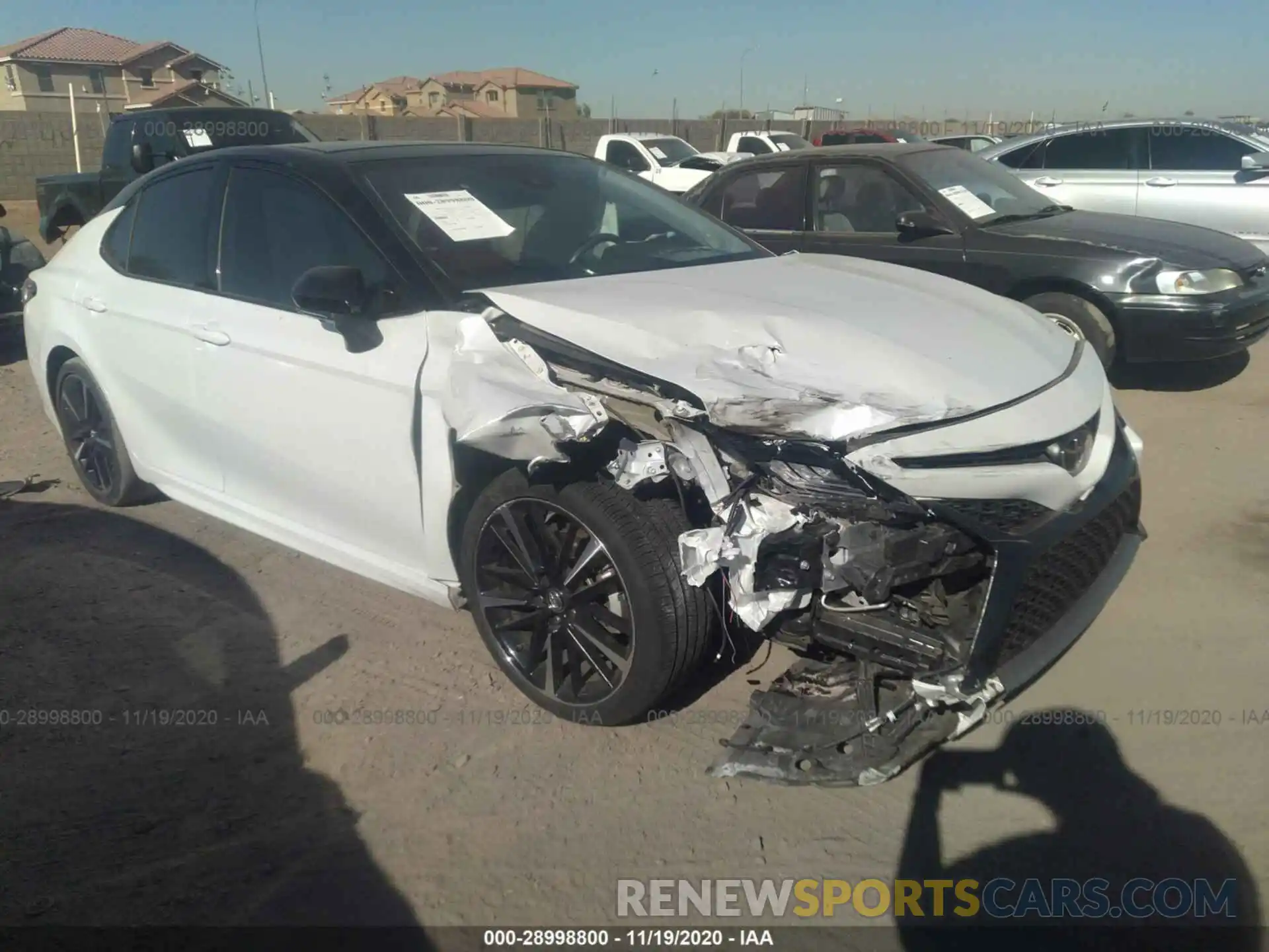 1 Photograph of a damaged car 4T1B61HK2KU167681 TOYOTA CAMRY 2019