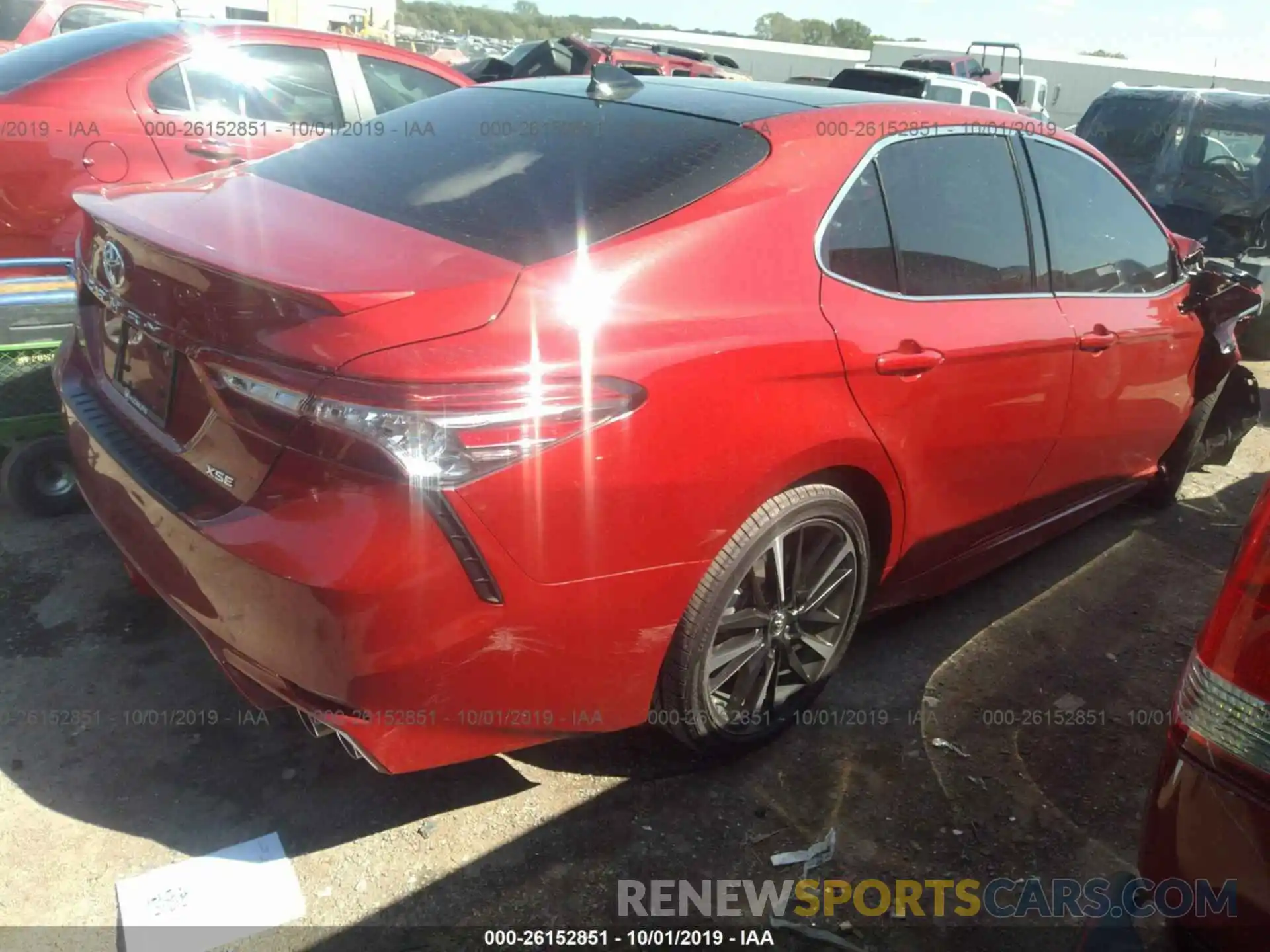 4 Photograph of a damaged car 4T1B61HK2KU169107 TOYOTA CAMRY 2019