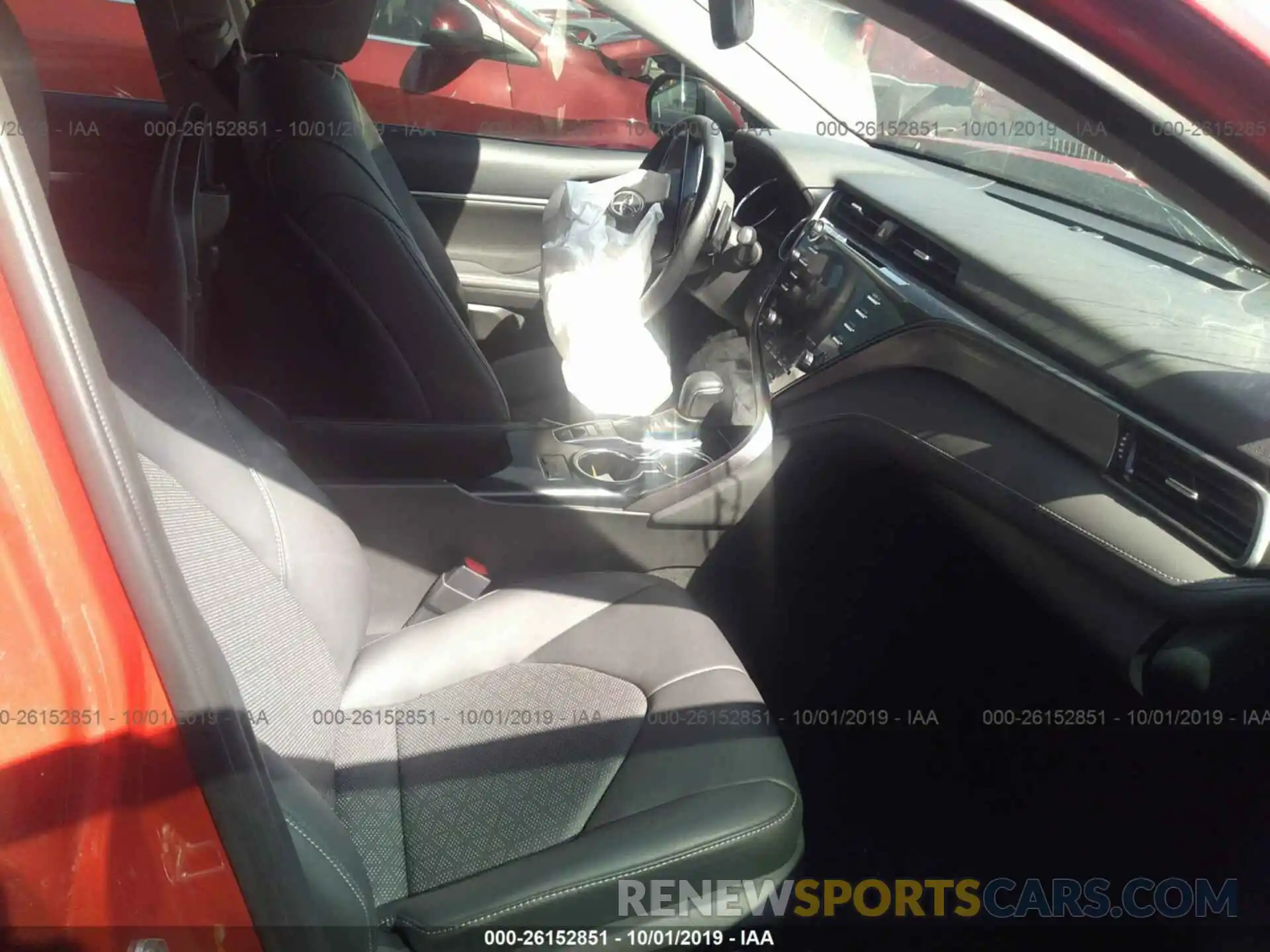 5 Photograph of a damaged car 4T1B61HK2KU169107 TOYOTA CAMRY 2019