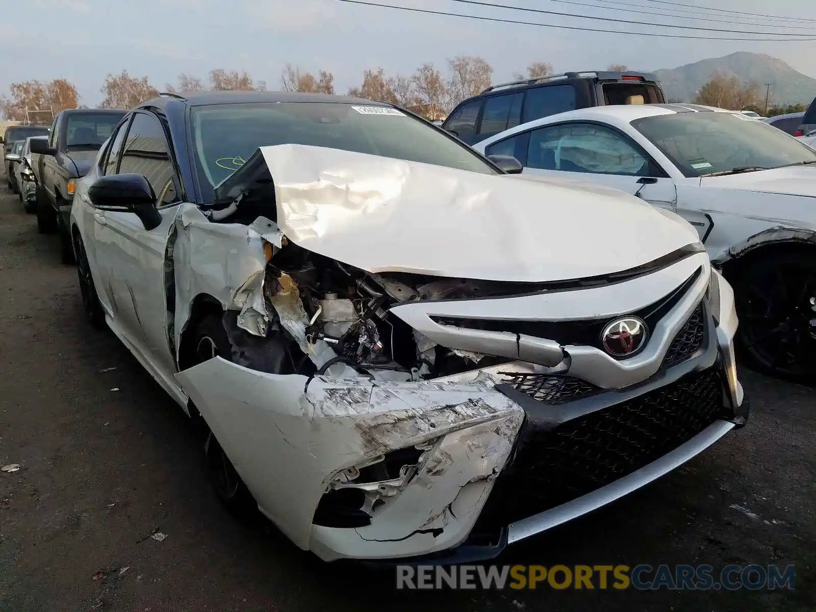 1 Photograph of a damaged car 4T1B61HK2KU177482 TOYOTA CAMRY 2019