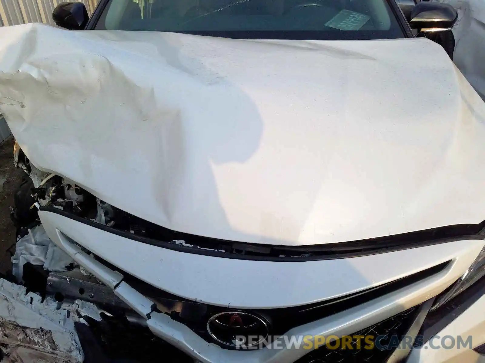 7 Photograph of a damaged car 4T1B61HK2KU177482 TOYOTA CAMRY 2019