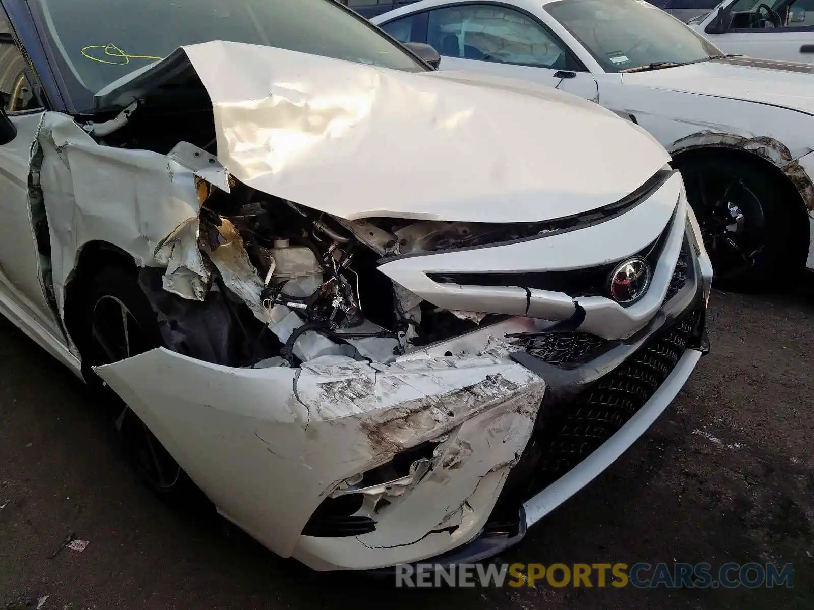 9 Photograph of a damaged car 4T1B61HK2KU177482 TOYOTA CAMRY 2019