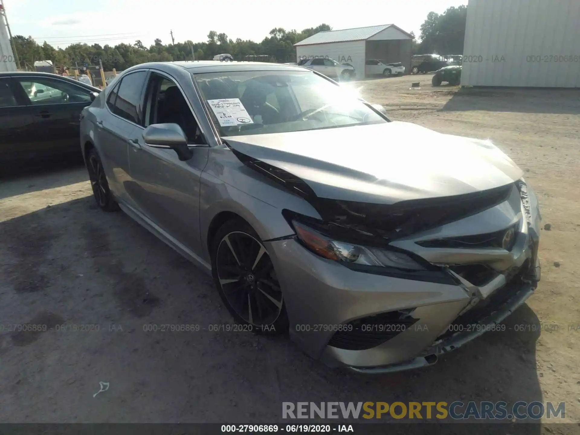 1 Photograph of a damaged car 4T1B61HK2KU177661 TOYOTA CAMRY 2019