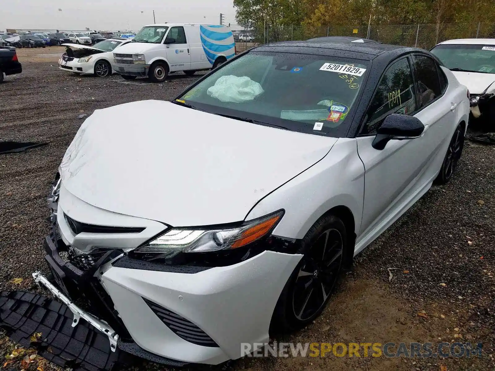 2 Photograph of a damaged car 4T1B61HK2KU177823 TOYOTA CAMRY 2019